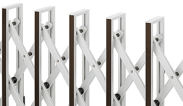 ｱﾙﾐ形材色+ﾏﾃﾘｱﾙｶﾗｰ   本体:ﾅﾁｭﾗﾙｼﾙﾊﾞｰF  ｶﾗｰ材:柿渋