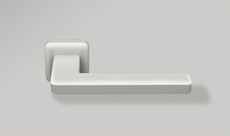 L-Fit型_ﾌﾞﾗｽﾄｼﾙﾊﾞｰ1