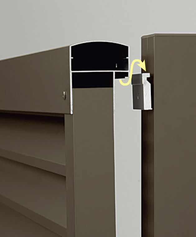 ｵﾌﾞﾘｰｸﾌｪﾝｽ_ﾌｪﾝｽと柱の取り付け