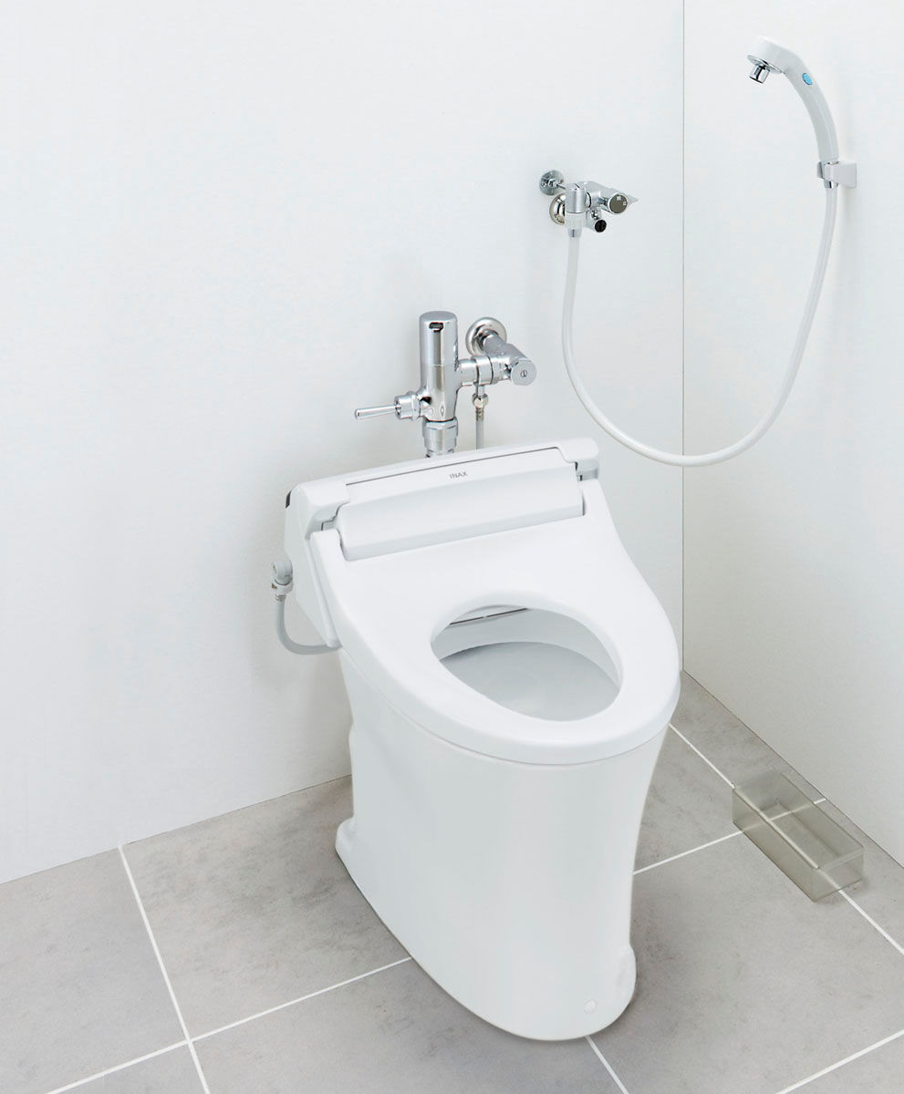 手元スイッチ付ケアサポート水栓(フラッシュバルブ式トイレ取付例)
