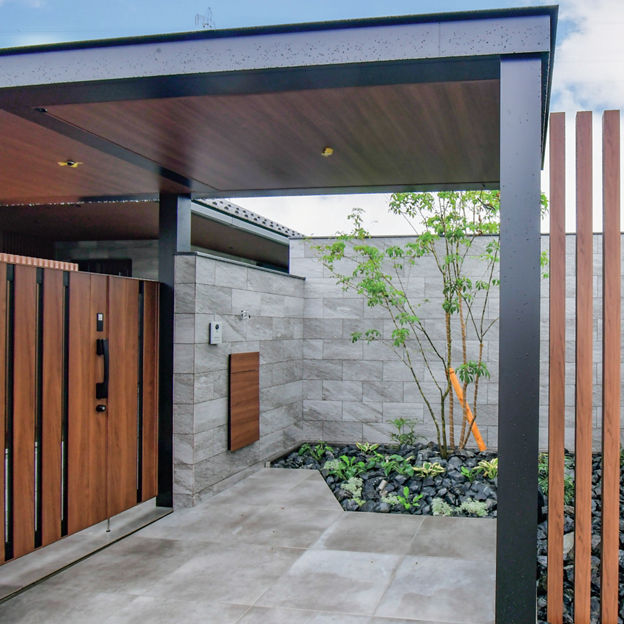 家族やゲストを迎え入れる屋根