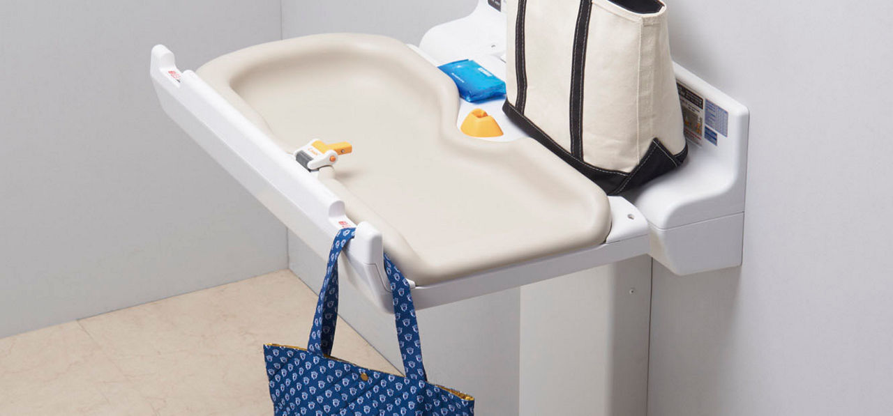 手荷物を手前に掛けられるフック