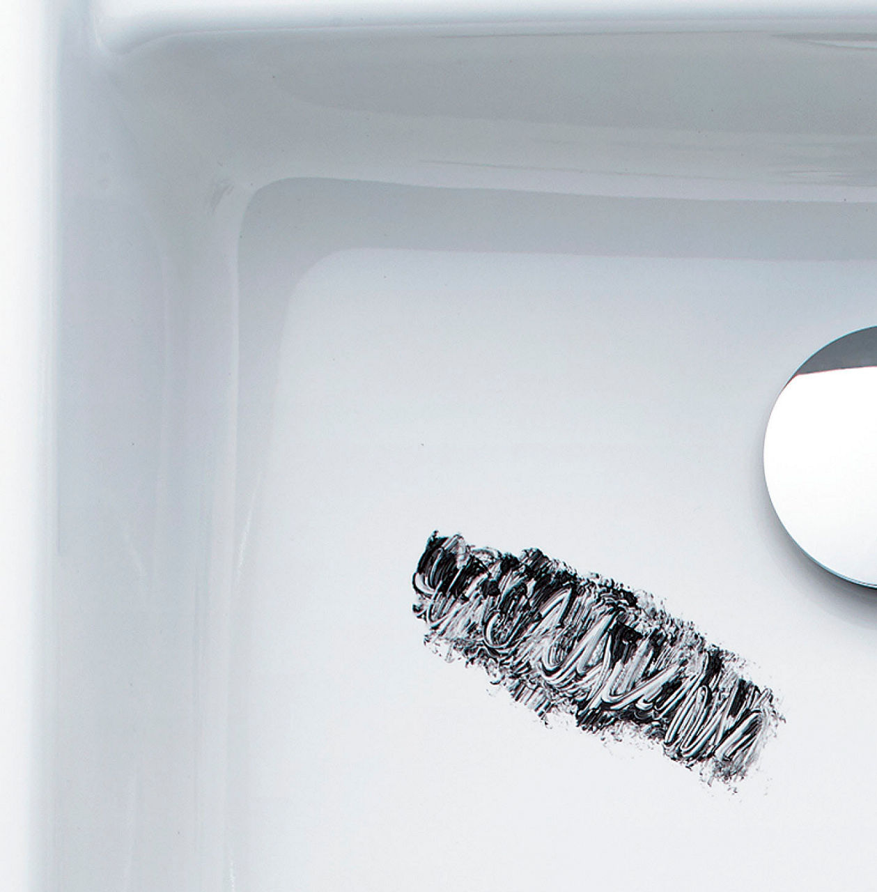 アクアセラミック_疑似汚れを塗布_従来衛生陶器