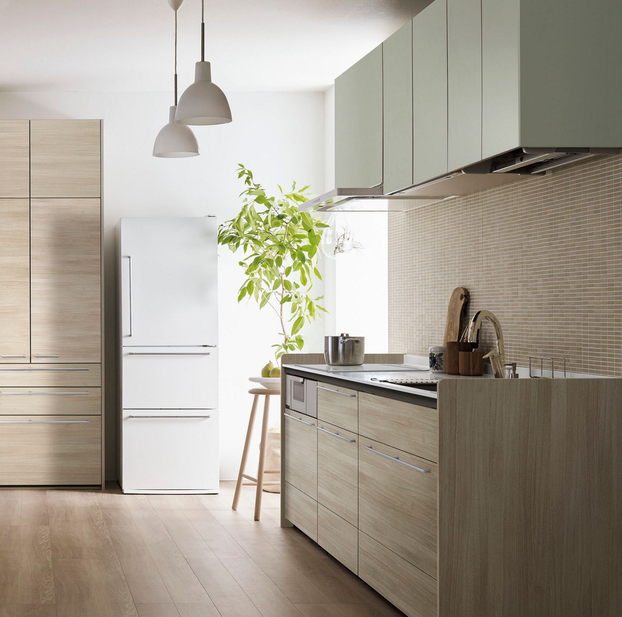 扉カラーでシステムキッチンとコーディネート_システムキッチン_ノクト