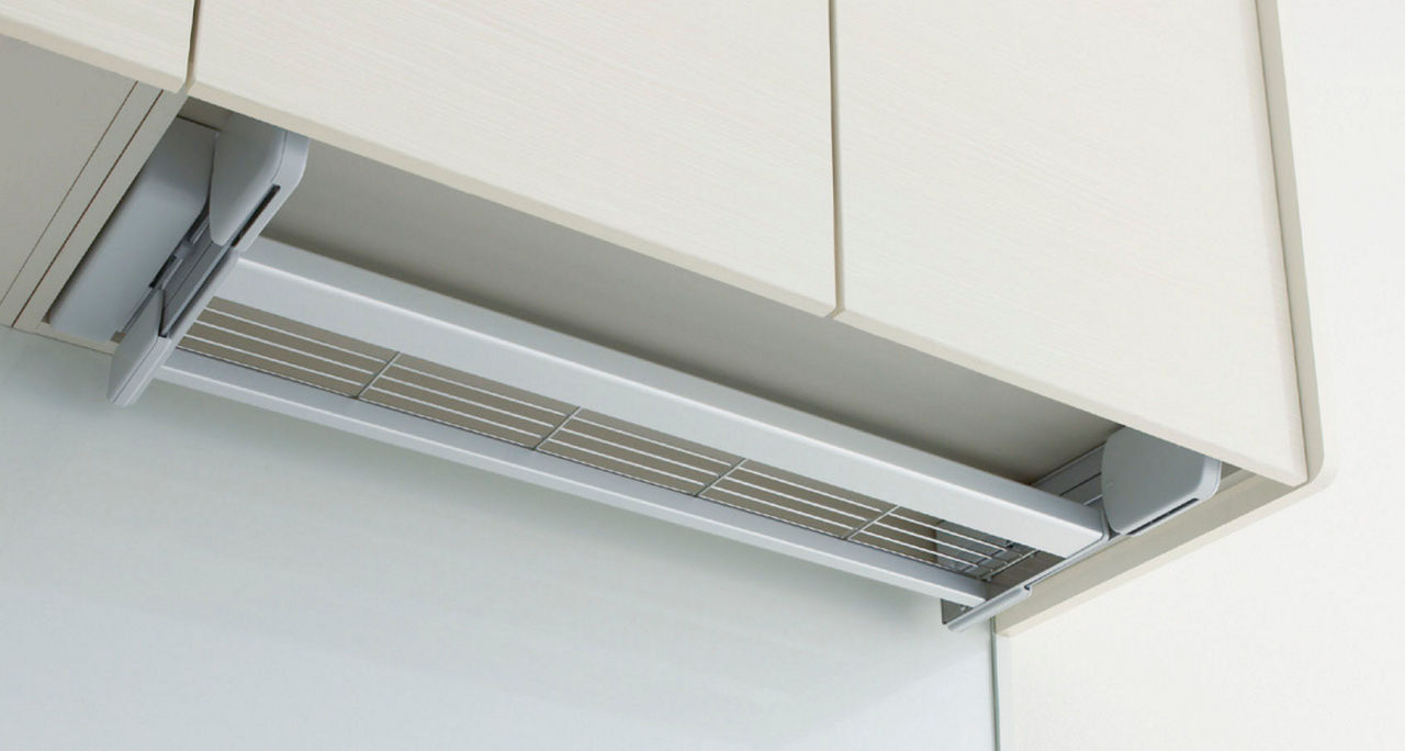 キャビネットの下にすっきり納まります