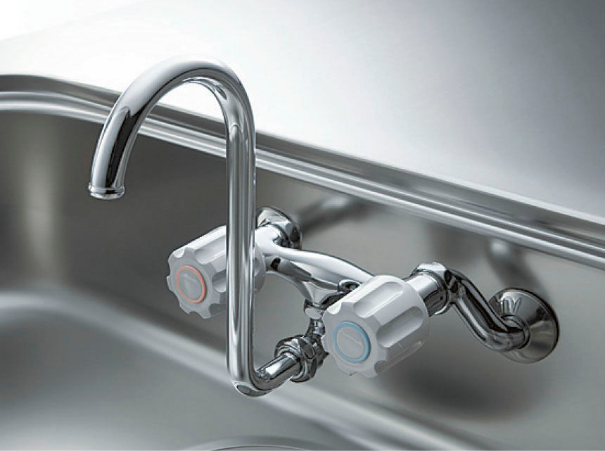 ワークトップ面を有効活用できる、折りたたみ式水栓