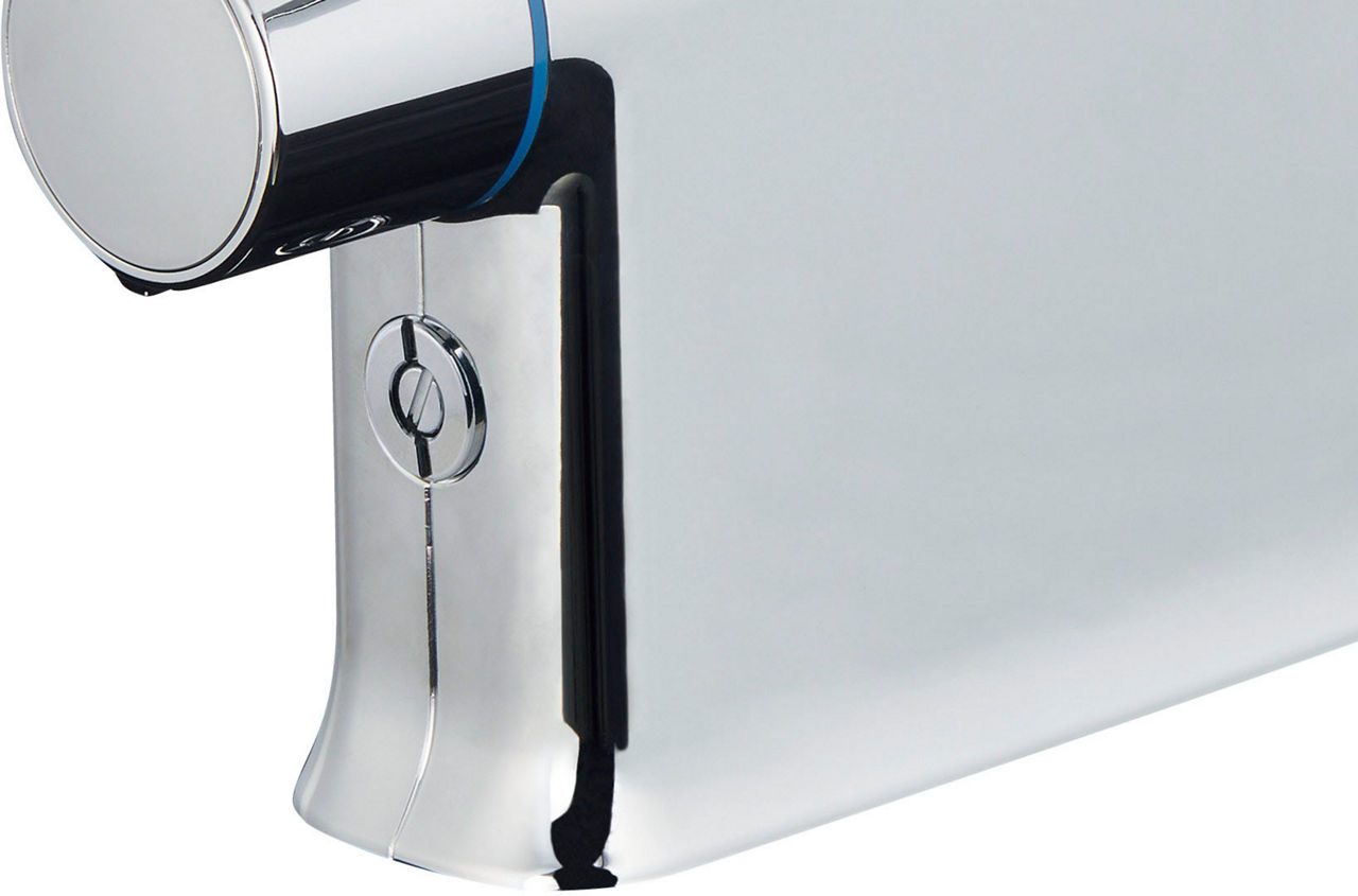 浴槽・洗い場兼用タイプ_サーモスタット付シャワーバス水栓デッキタイプ_お掃除しやすいすっきり形状