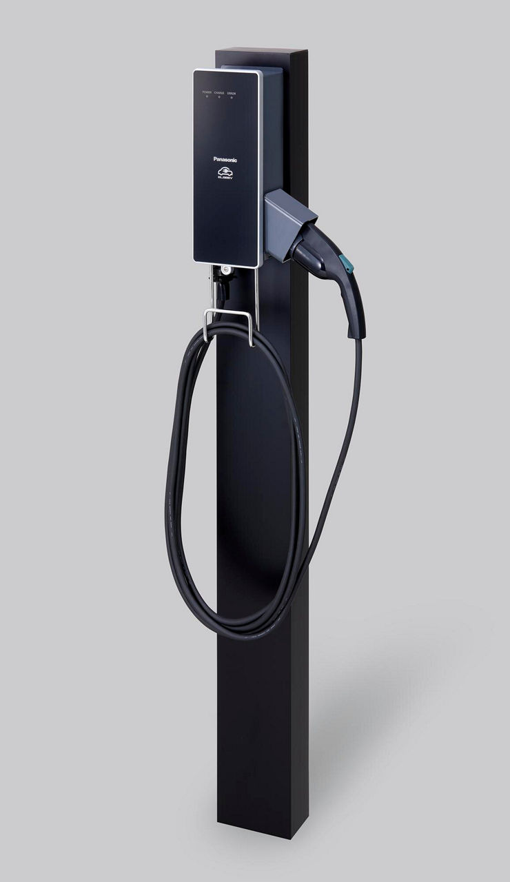 EV充電器本体3kW_ﾀｲﾌﾟ+ﾎﾟｰﾙｾｯﾄ85×150(ﾌﾞﾗｯｸ)