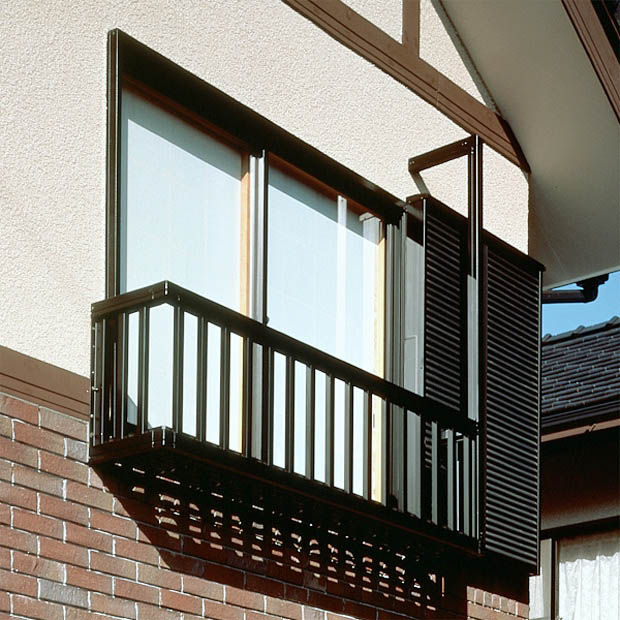 縦格子(施工例) ﾌﾞﾗｯｸ