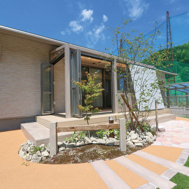 "リビング～ガーデンルーム～お庭"が一体となったプライベートガーデン